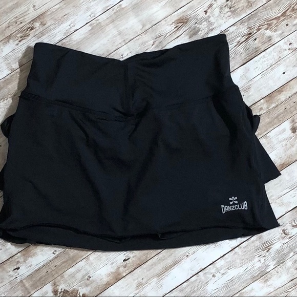 Dresses & Skirts - NWOT Sport Skirt Skort in Black Size Small